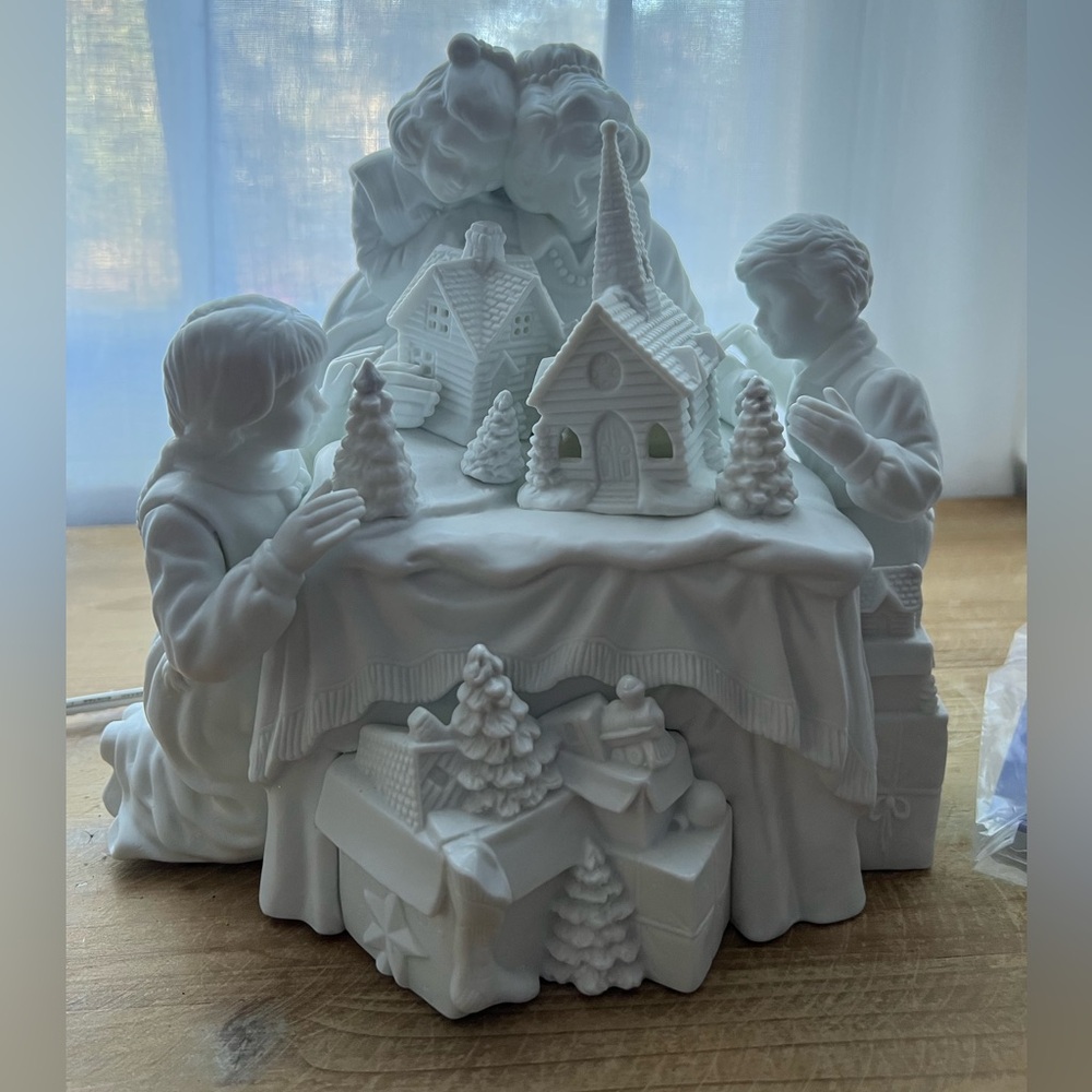 Department 56 Winter Silhouette "A Family Tradition" Light Up Collectible